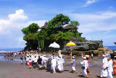 ヒンズー教の寺院、バリ島ニュース、